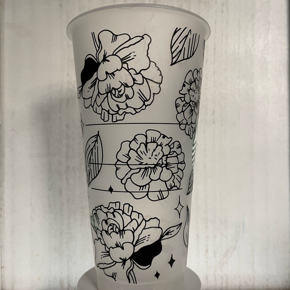 Flower Design Venti Starbucks Cold Cup - Picture 2 of 6